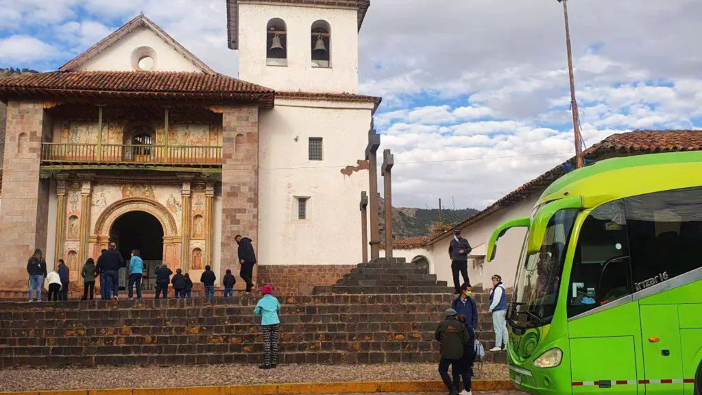 Ruta del Sol: Bus Turístico de Puno a Cusco 